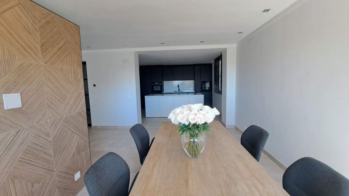 Penthouse Renovation with Mediterranean Views, Bahía de Marbella 2